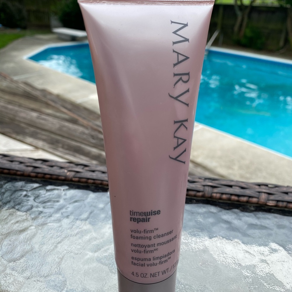 RepairVolu-FirmFoaming Cleanser